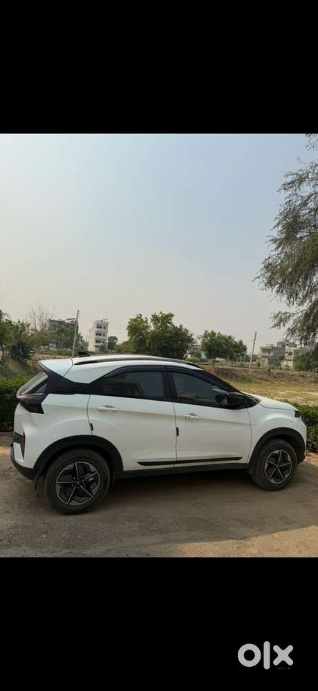 Tata Nexon 2025 Petrol