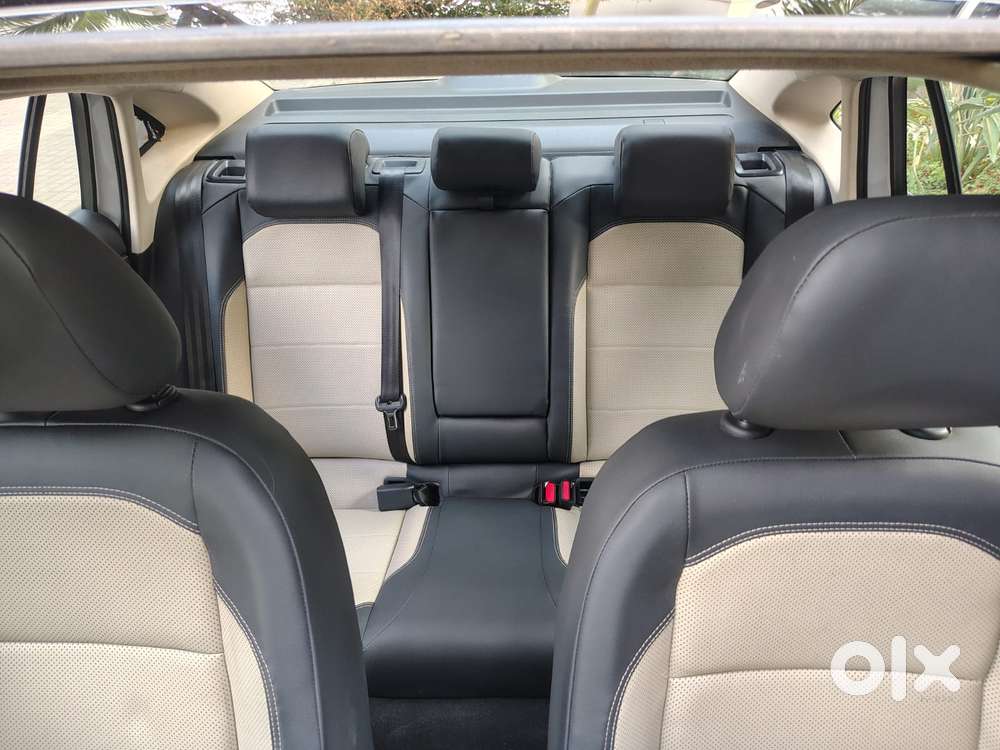 Skoda Slavia 1.0 Tsi Style At, 2023, Petrol