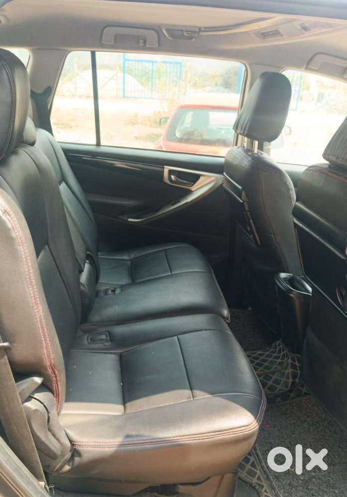 Toyota Innova Crysta 2.4 V 8 Str, 2017, Diesel