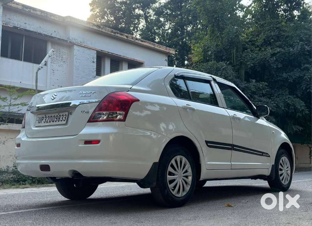 Maruti Suzuki Swift Dzire Lxi, 2011, Petrol