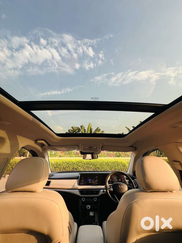 Mahindra Xuv700 2.2 Ax 7 Diesel At Luxury Pack Str, 2024, Diesel