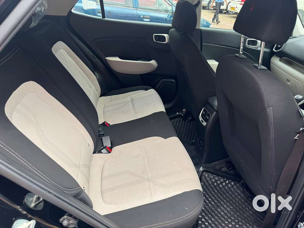 Hyundai Venue Petrol 2023