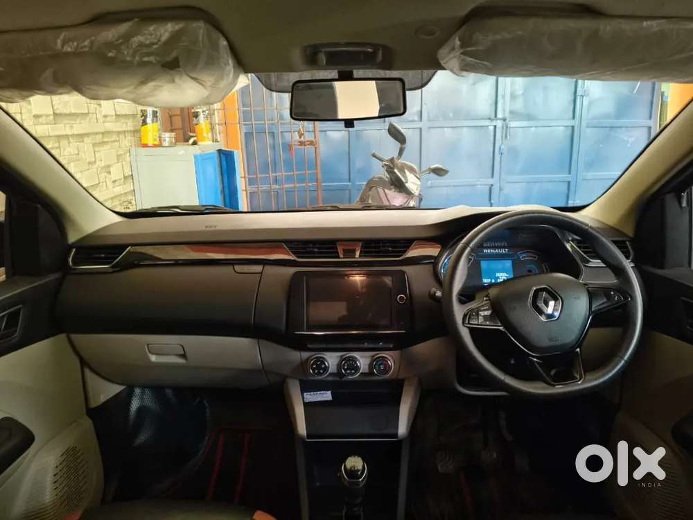 Renault Triber 2023 Petrol Well Maintained