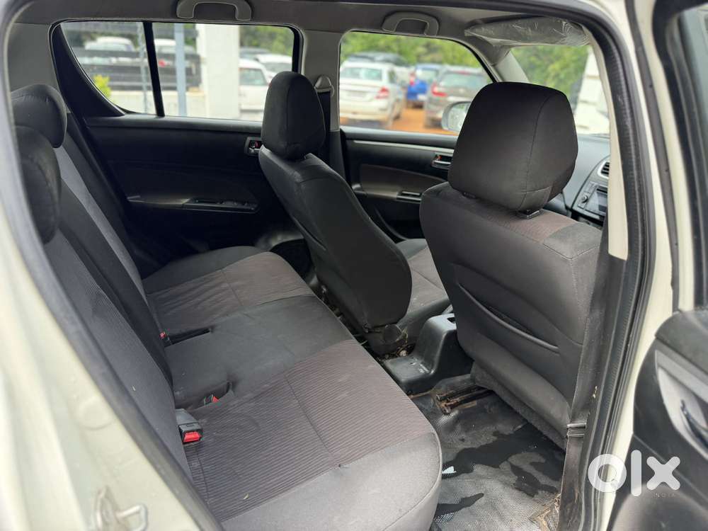 Maruti Suzuki Swift Vxi Optional, 2016, Petrol