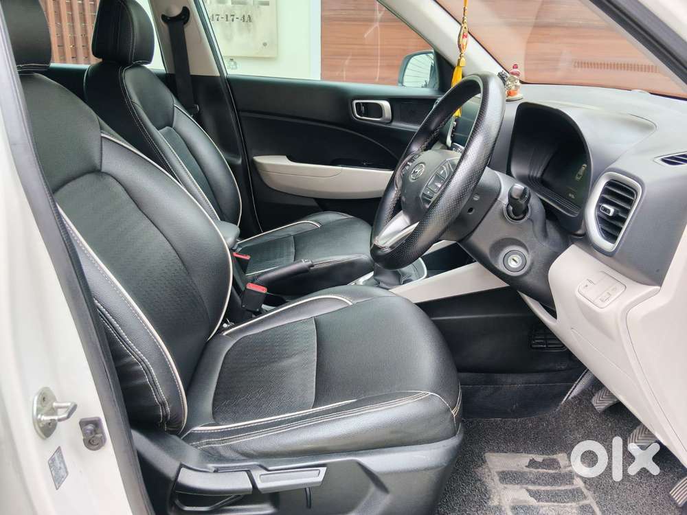 Hyundai Venue 1.2 S (o), 2022, Petrol