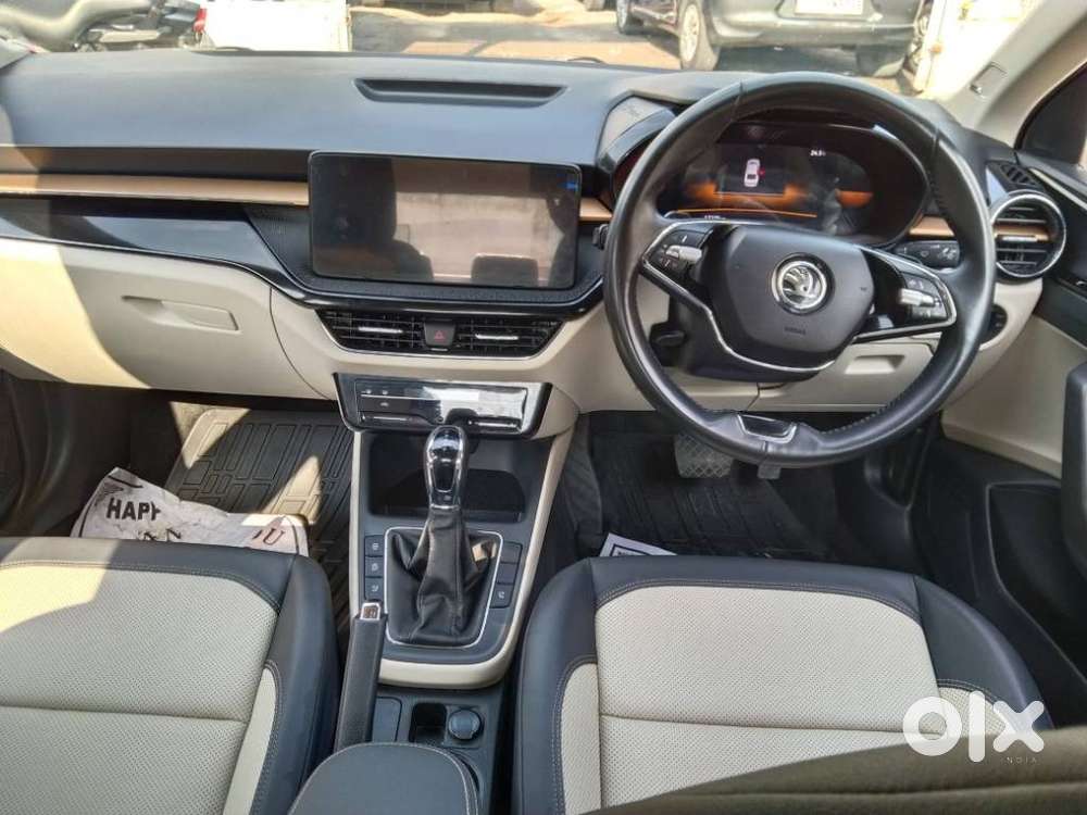 Skoda Slavia 1.0 Tsi Style At, 2023, Petrol