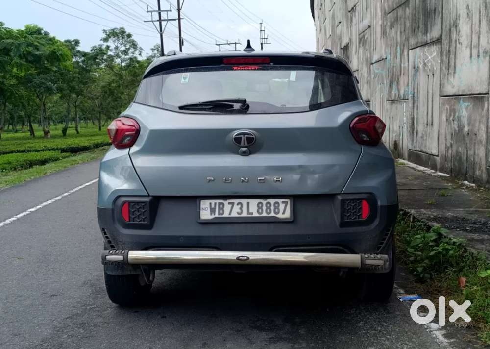 Tata Punch Creative Dual Tone Mt Sunroof, 2025, Petrol