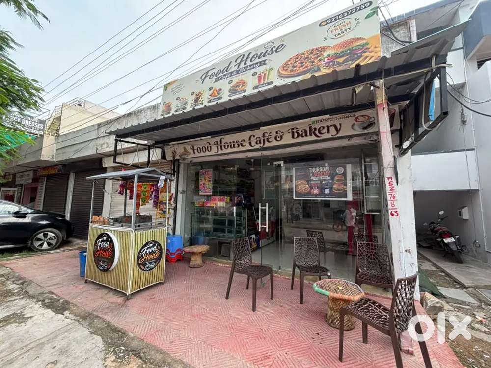 Running cafe bekari sell par day sell 12 se 15 or best location