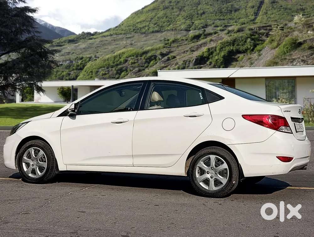 Hyundai Verna 1.6 Ex Vtvt, 2013, Petrol