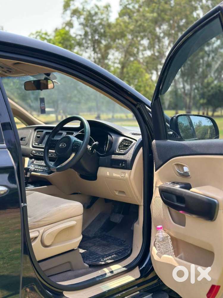 Kia Carnival Premium, 2021, Diesel