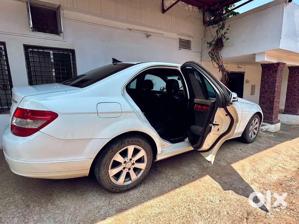 Urgent Sale: Mercedes-benz C200 Kompressor (2010)