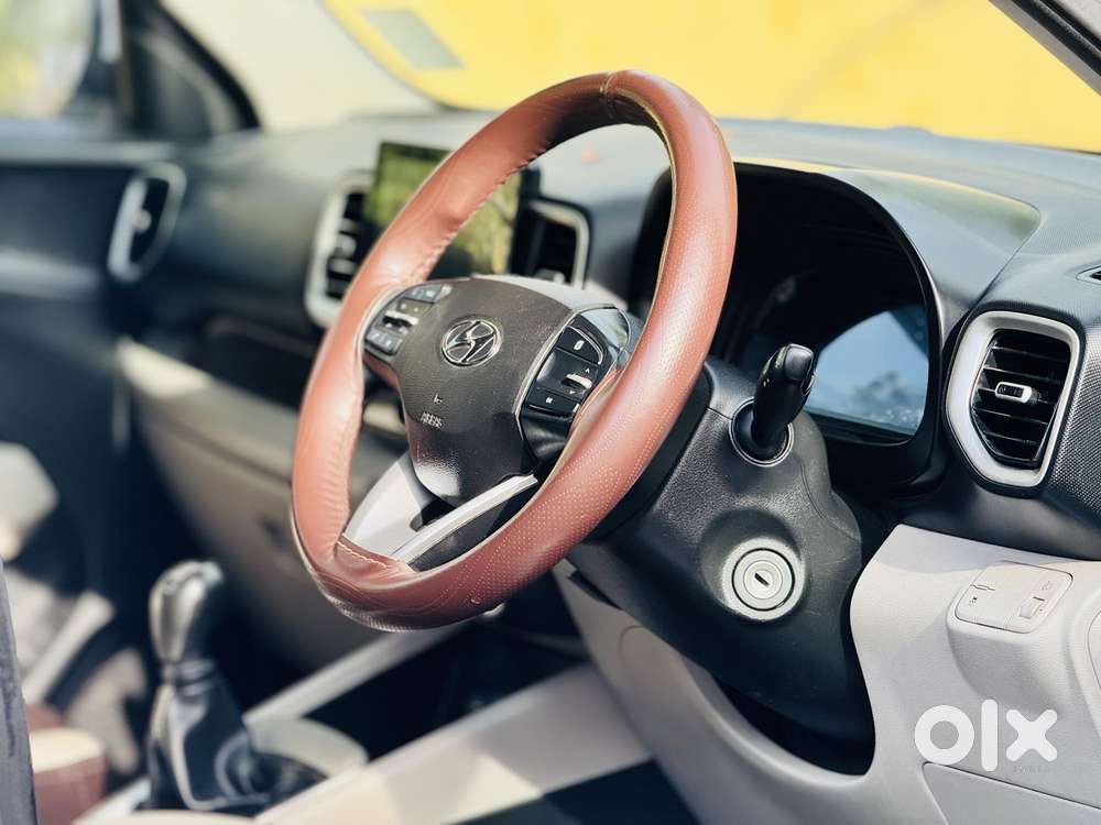 Hyundai Venue, 2023, Petrol