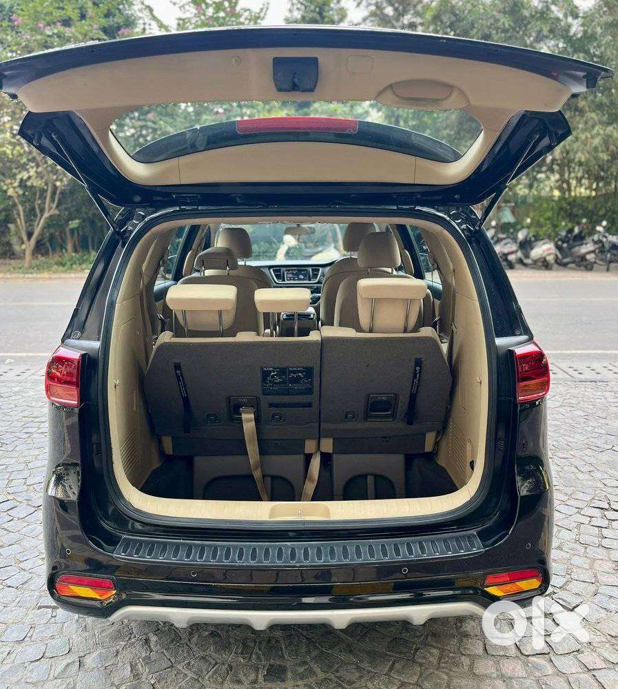 Kia Carnival Premium, 2020, Diesel