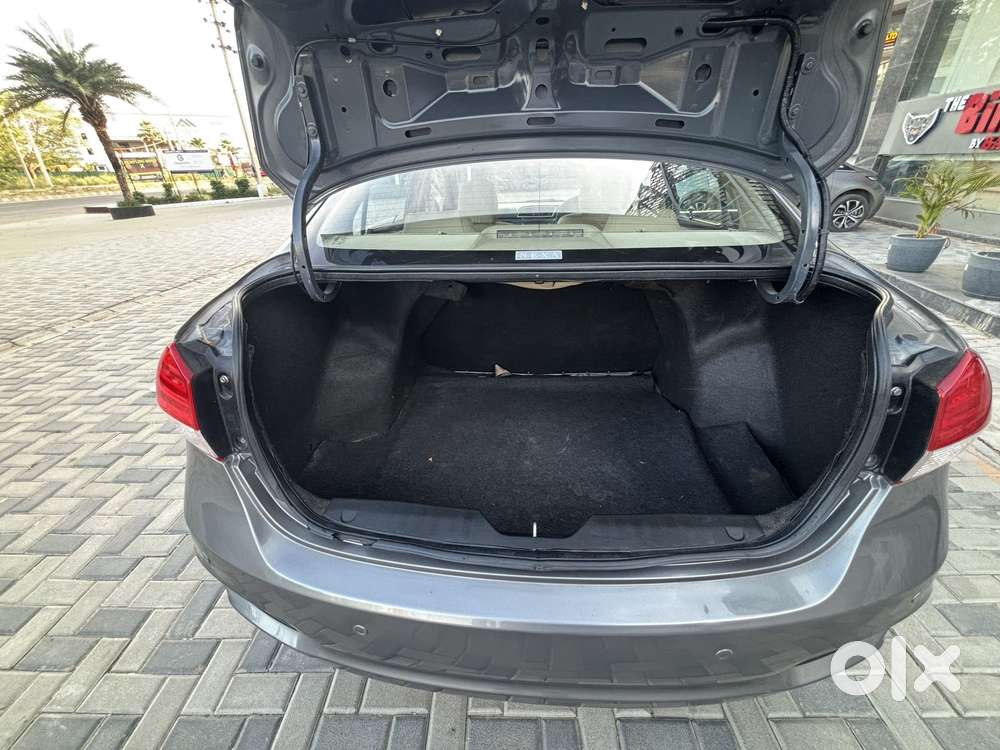 Maruti Suzuki Ciaz 1.4 At Alpha, 2018, Petrol