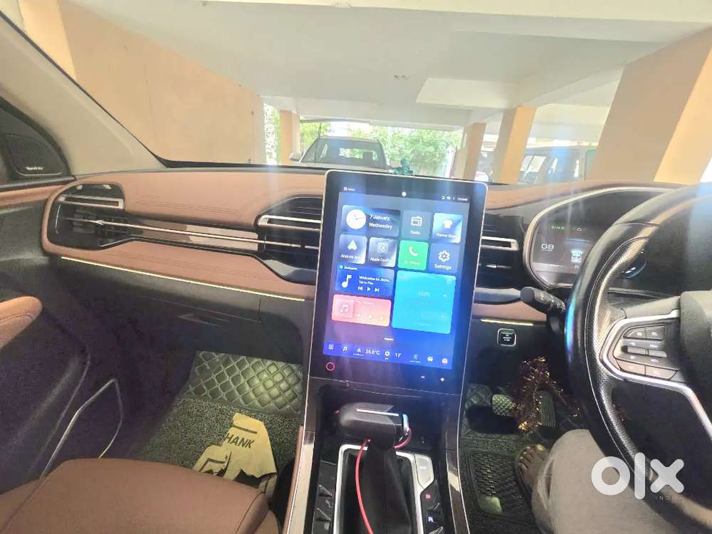 Mg Hector Plus 2023 Petrol 49000 Km Driven