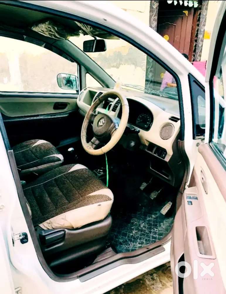Zen Estilo Lxi Showroom Condition. 65000 Km Chali Hue Hai. Nice Avrage