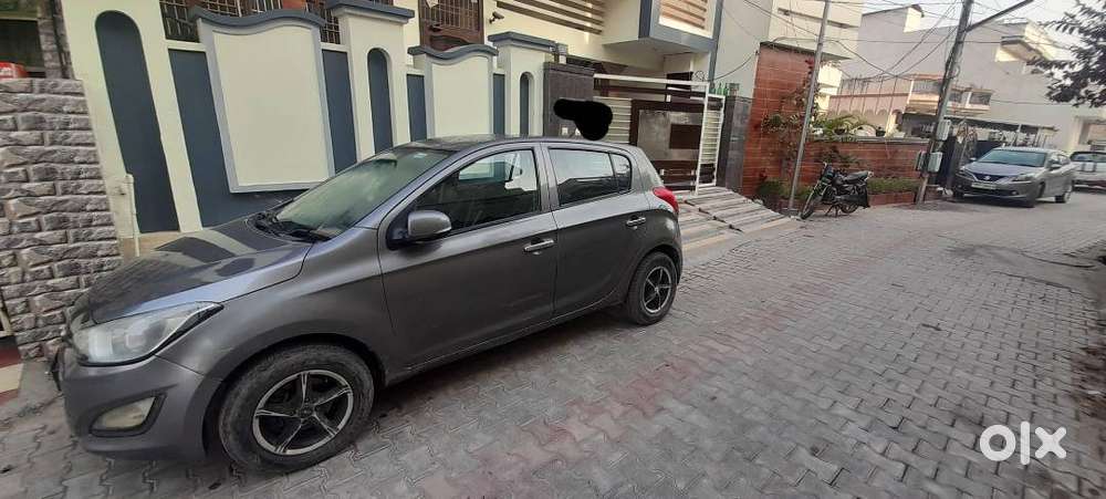 Hyundai I20 Sportz 2012 Diesel Well Maintained