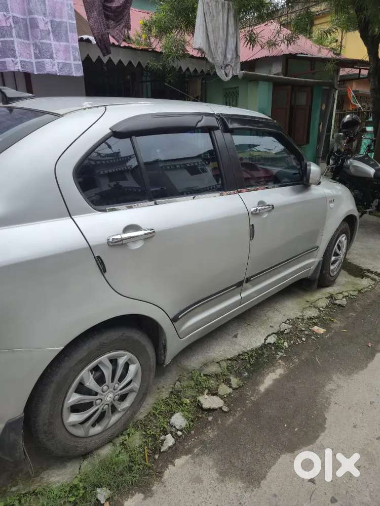 Maruti Suzuki Dzire 2010 Petrol 72500 Km Driven