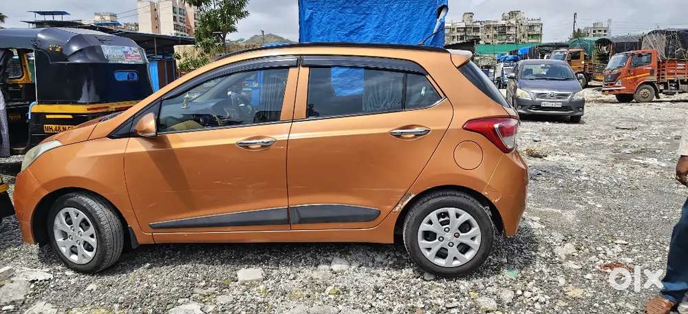 Grand I10 Sportz Top Model