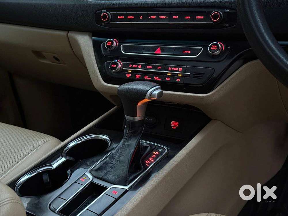 Kia Carnival Limousine, 2022, Diesel