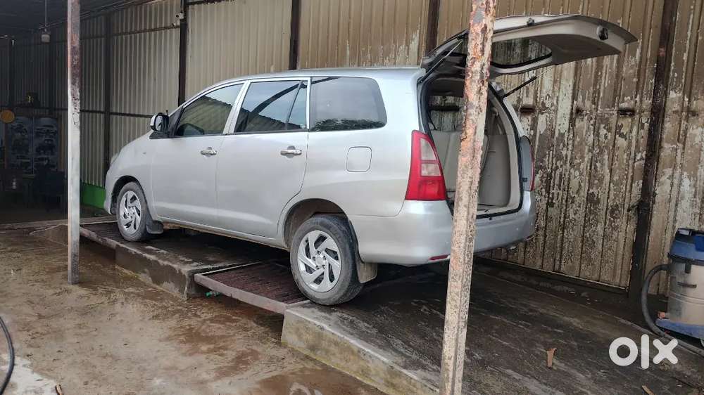 Toyota Innova 2.5 Gx 2011