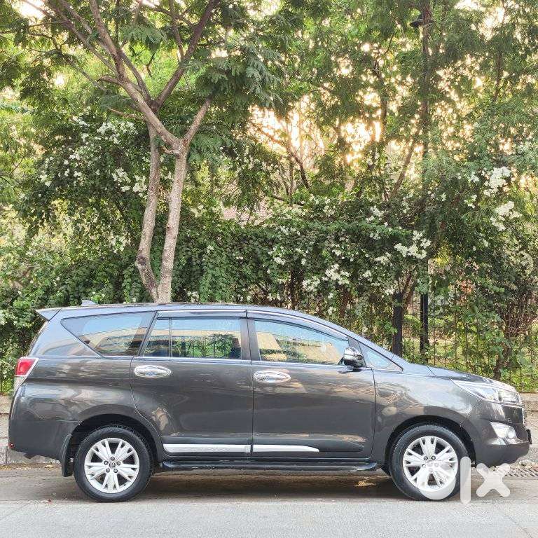 Toyota Innova Crysta 2.8 Z, 2016, Diesel