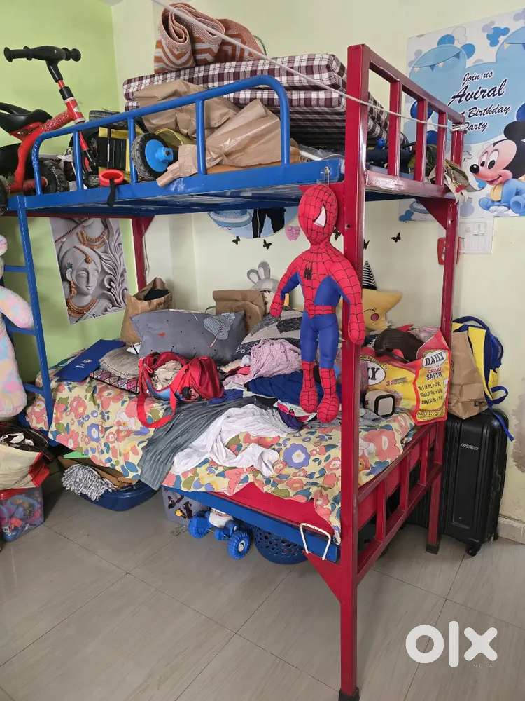 Bunk Bed for kinds and adults.