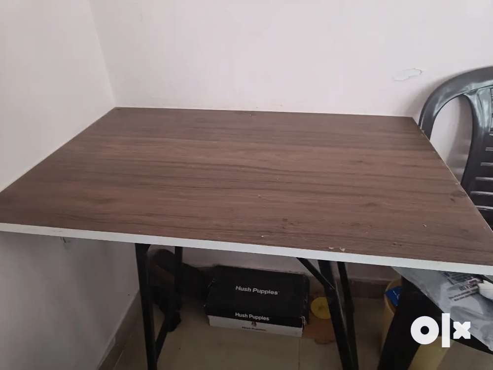 Foldable table store olx