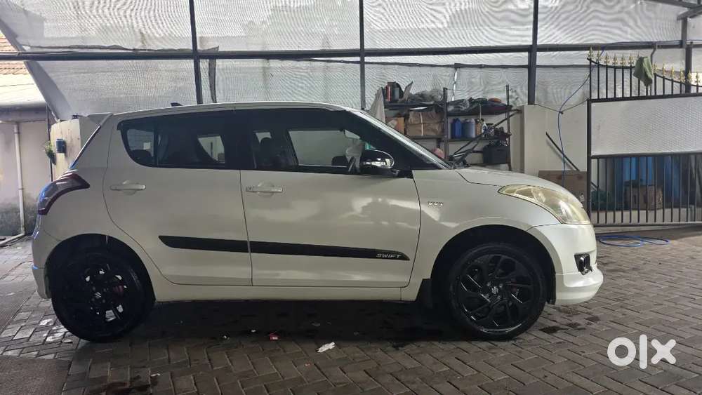 Maruti Suzuki Swift 2013 Petrol Manual