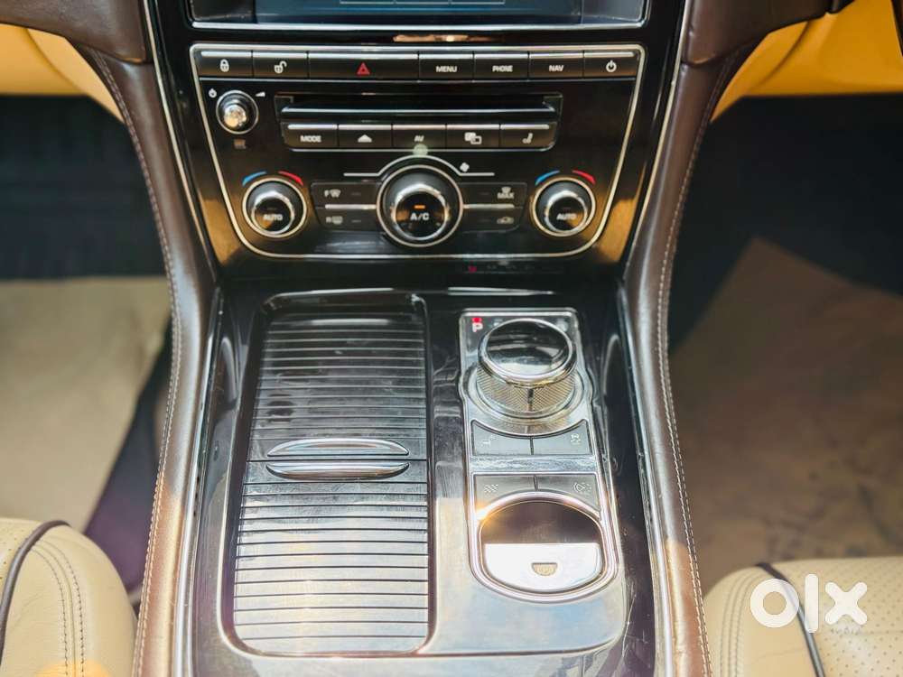 Jaguar Xj 2.0l Portfolio, 2014, Petrol