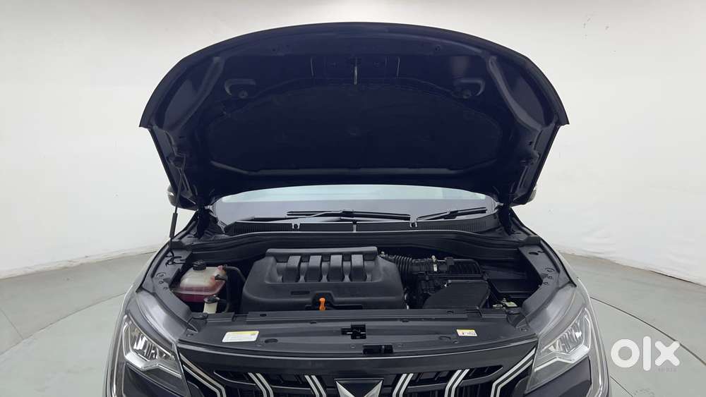 Mahindra Xuv700 2.0 Ax 7 Petrol Mt Str, 2024, Petrol