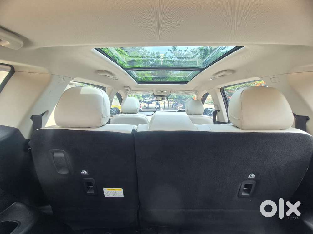 Mahindra Xuv700 2.0 Ax 7 Petrol Mt Str, 2024, Petrol