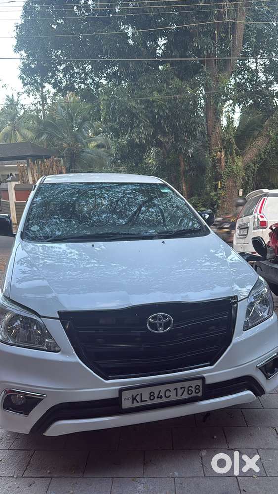 Toyota Innova 2013 Diesel Well Maintained