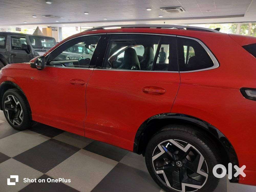 Volkswagen Tiguan R-line 320nm, 2025, Petrol