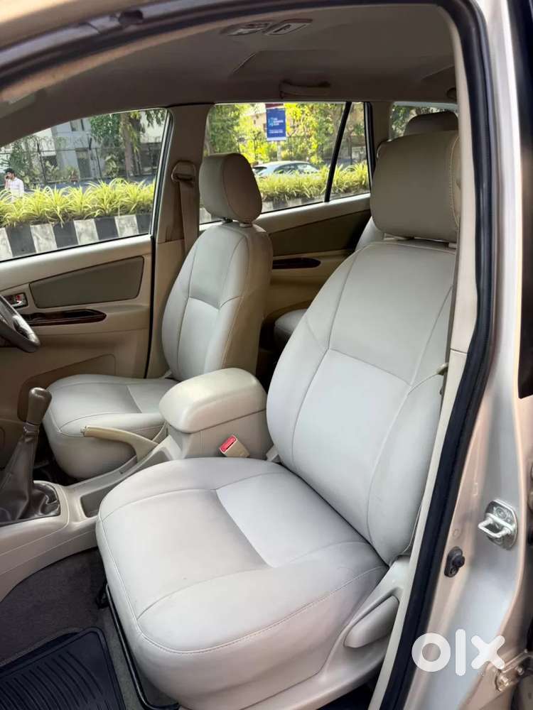Toyota Innova 2.5 Vx 7 Seater Bs Iv, 2012, Diesel
