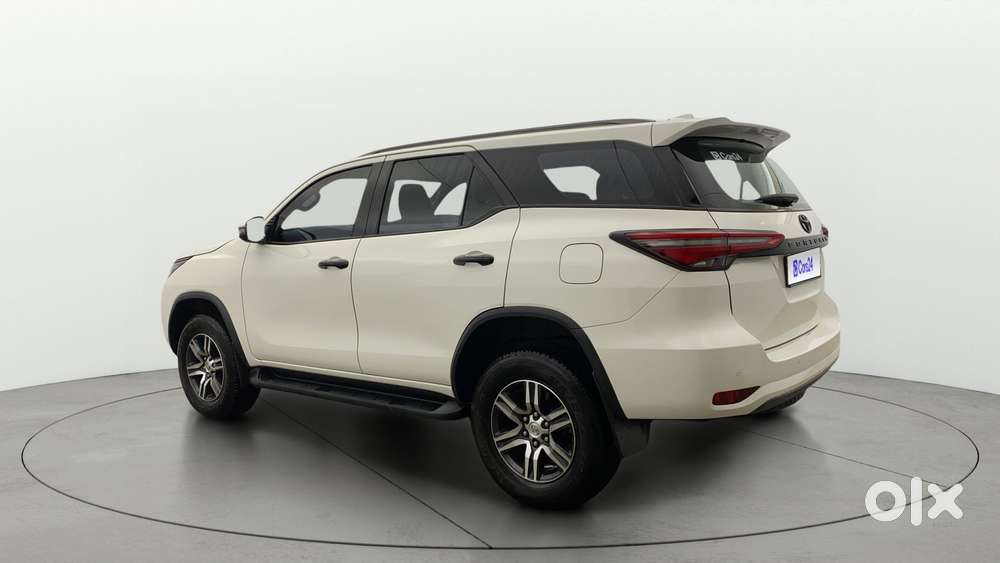 Toyota Fortuner [2021-ongoing] 2.7 2wd Petrol Mt, 2024, Petrol