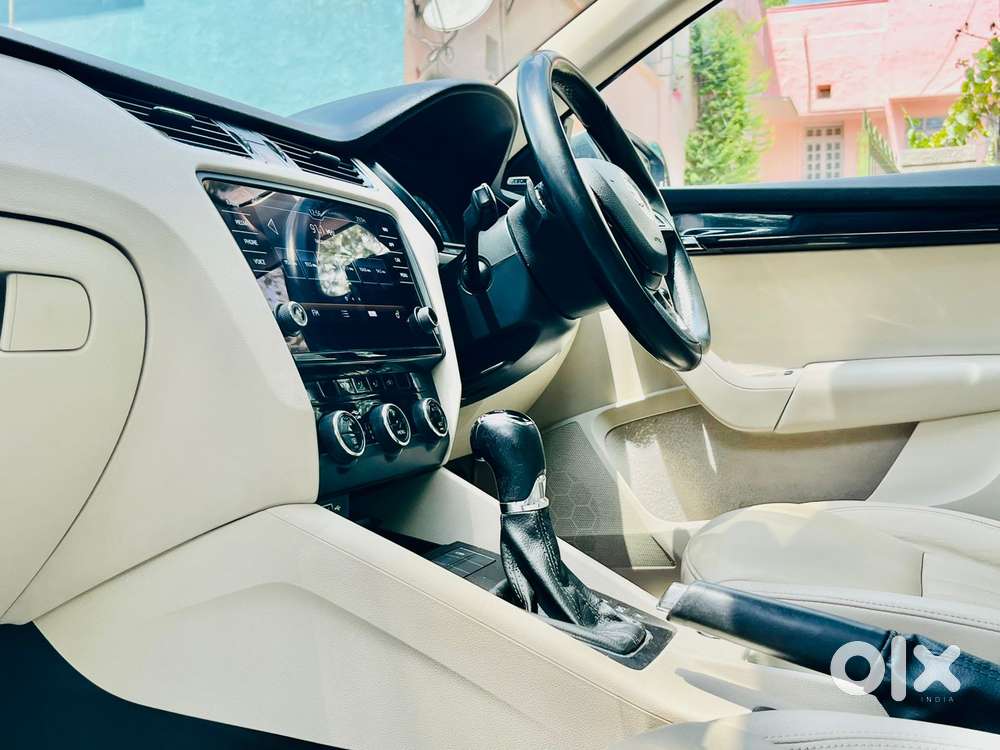 Skoda Octavia 1.8 Tsi At L K, 2018, Petrol