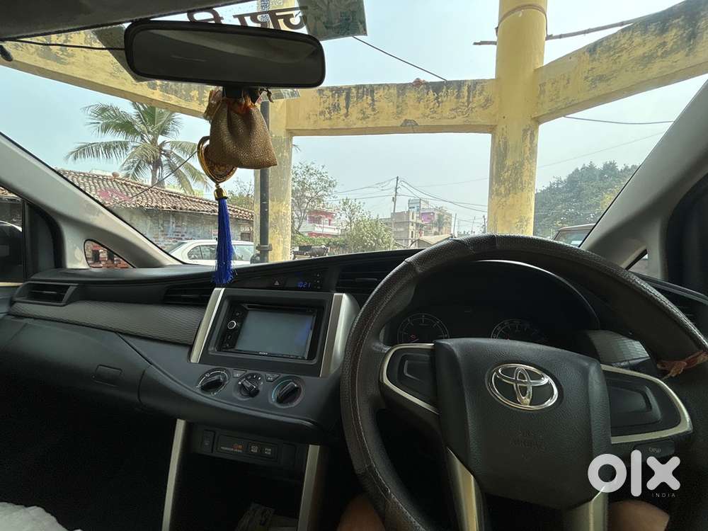 Toyota Innova Crysta 2017 Diesel Well Maintained