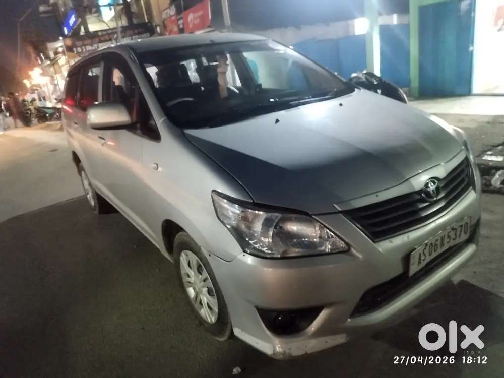 Toyota Innova 2014