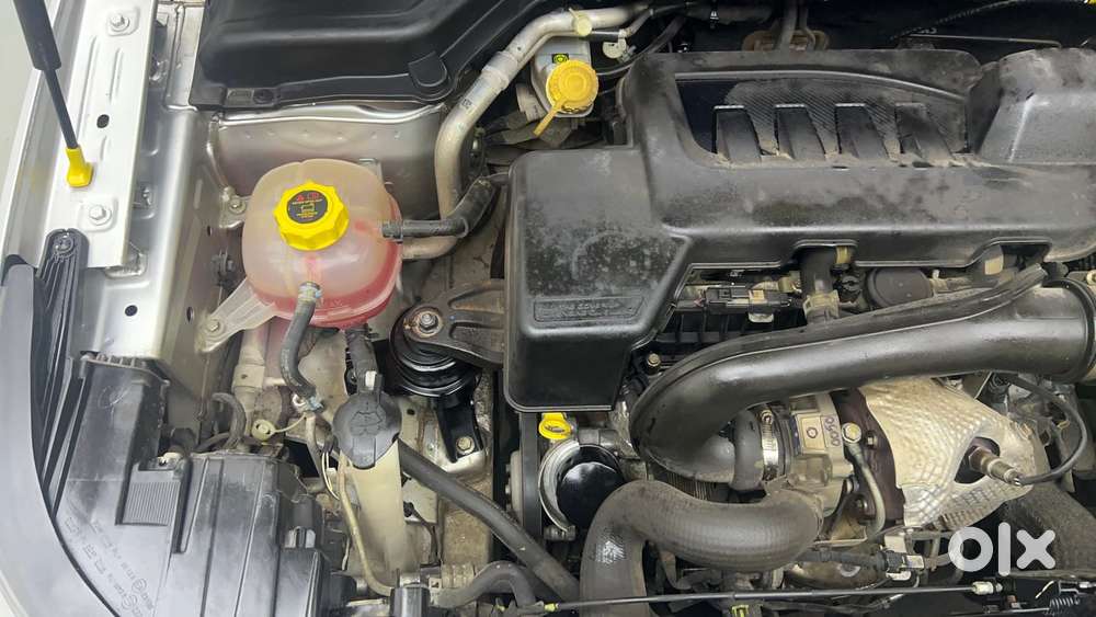 Mahindra Xuv300 W8 Diesel, 2022, Diesel