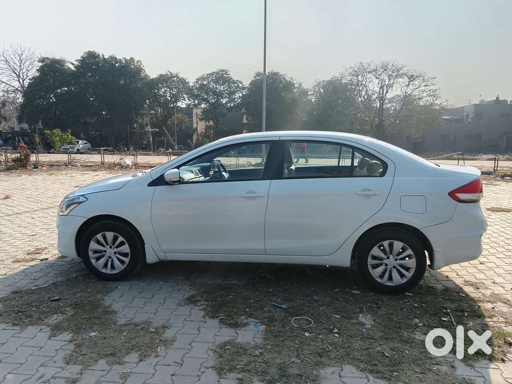 Maruti Suzuki Ciaz 2014-2017 At Vxi Plus, 2014, Petrol