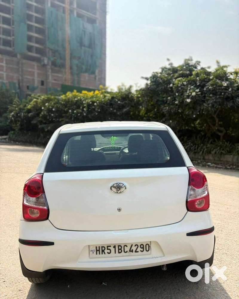 Toyota Etios Liva 2015 Petrol Well Maintained