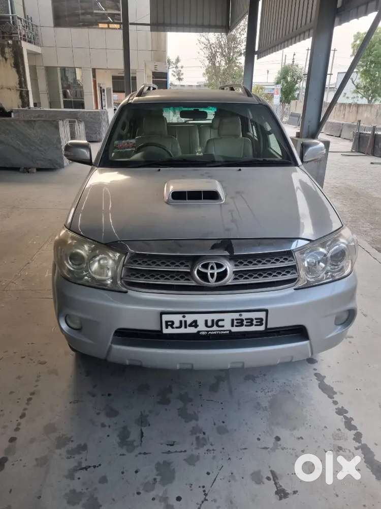 Toyota Fortuner Diesel 2011