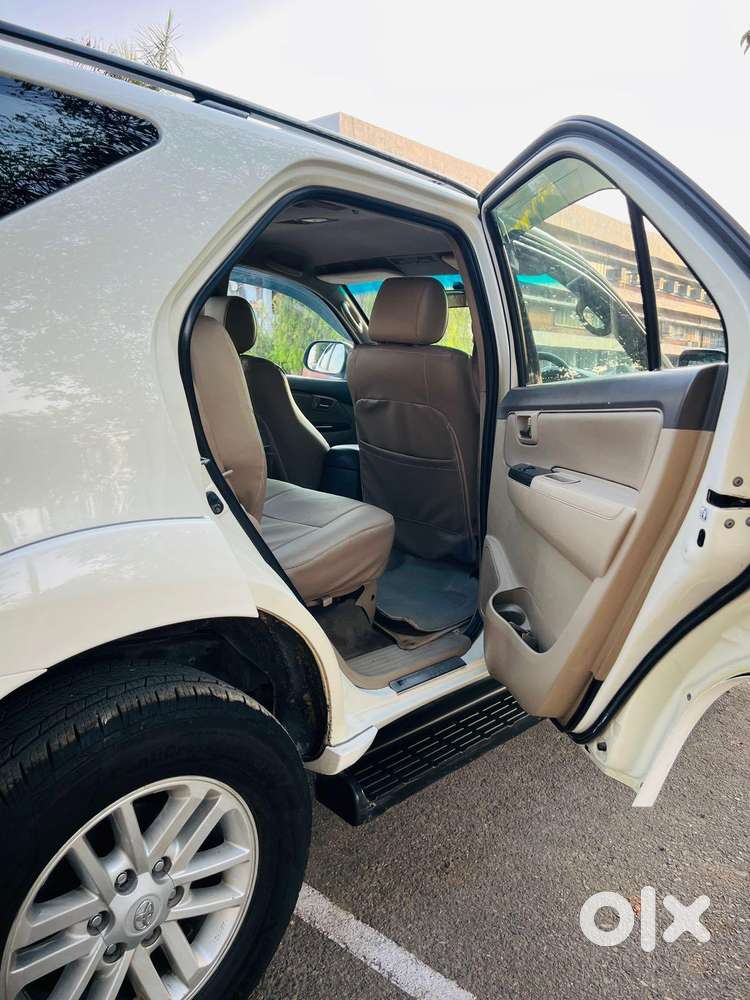 Toyota Fortuner 2011-2016 4x2 At, 2013, Diesel