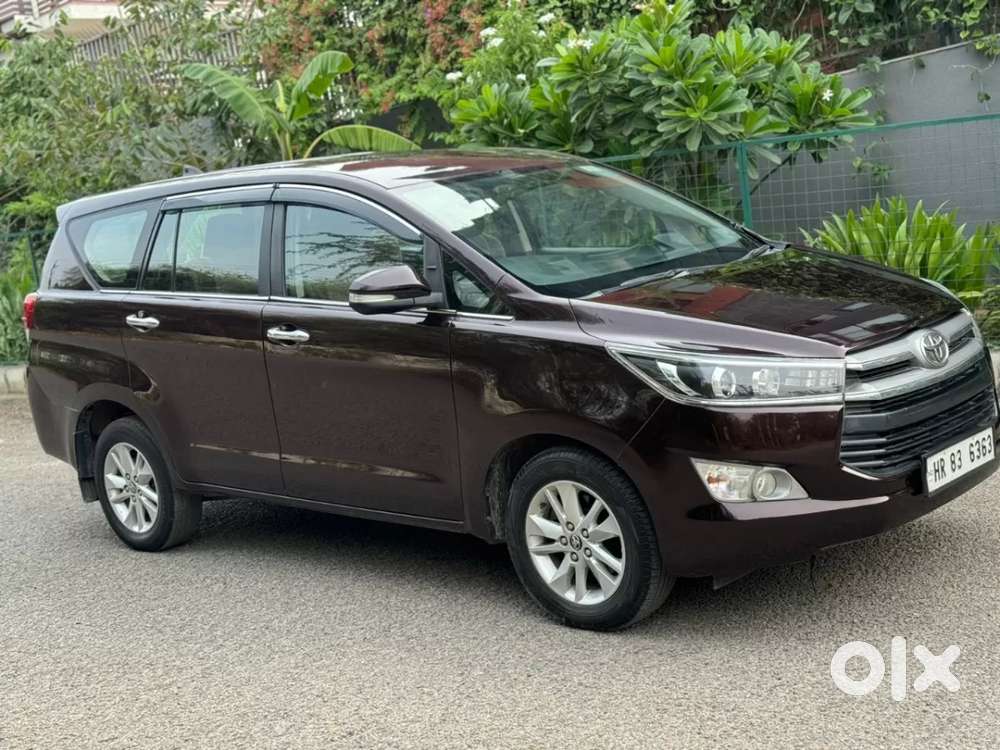Toyota Innova Crysta 2.4 V 7 Str, 2016, Diesel