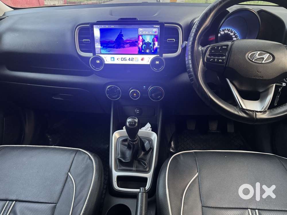 Hyundai Venue E, 2021, Petrol