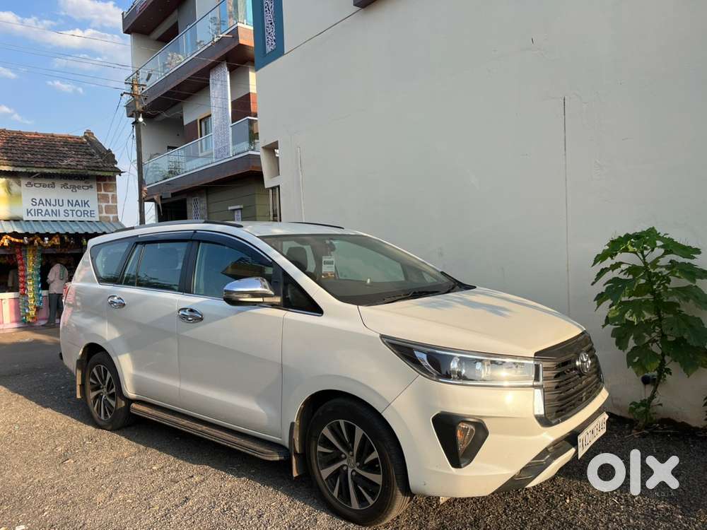 2022 Toyota Innova Crysta 2.4 Zx - Service Record Available