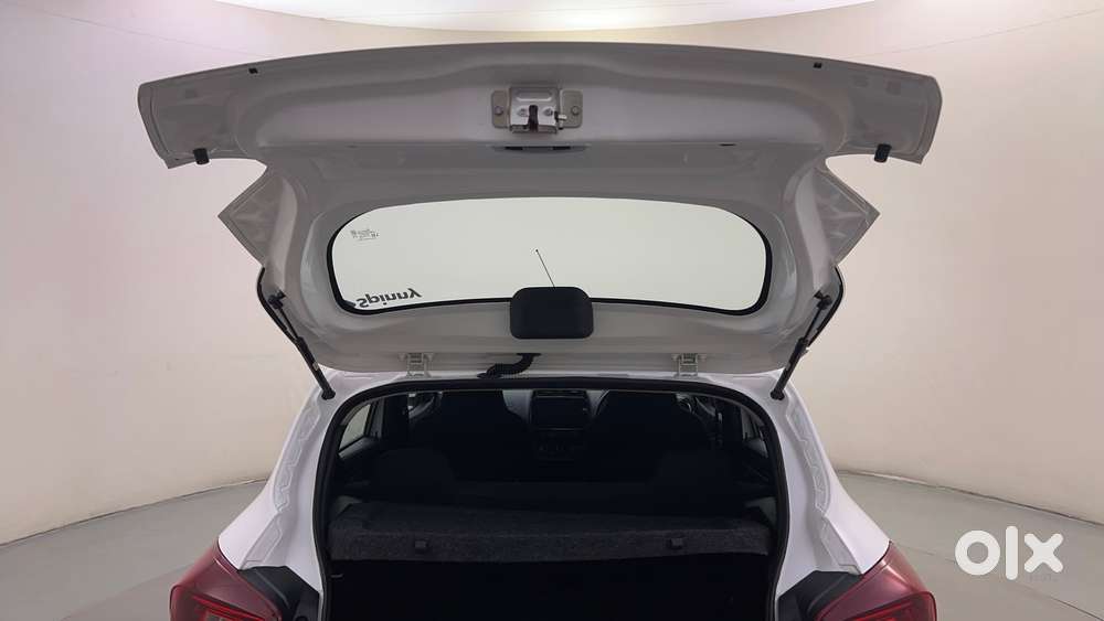 Renault Kwid 1.0 Rxt Amt, 2022, Petrol