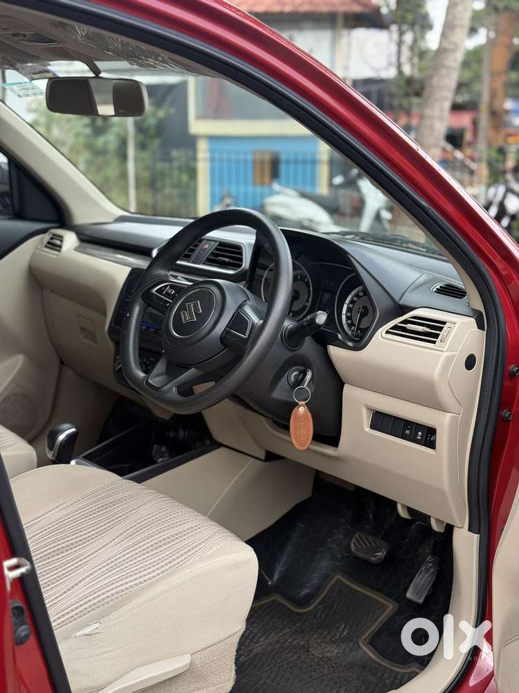 Maruti Suzuki Dzire Vxi Ags, 2022, Petrol