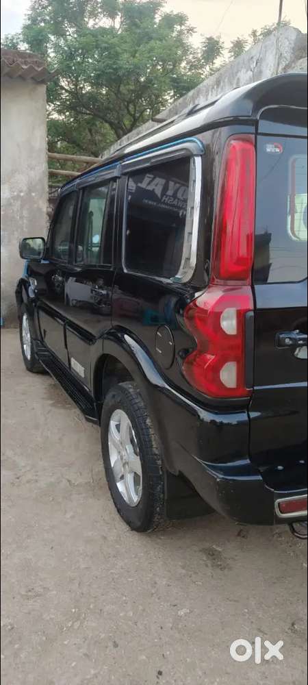 Mahindra Scorpio 2019 Diesel 98000 Km Driven
